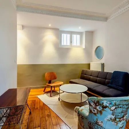 公寓 Charmant Au Coeur De *