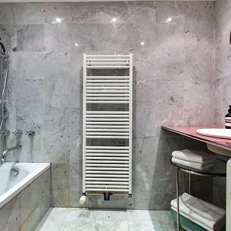 公寓 Charmant Au Coeur De *